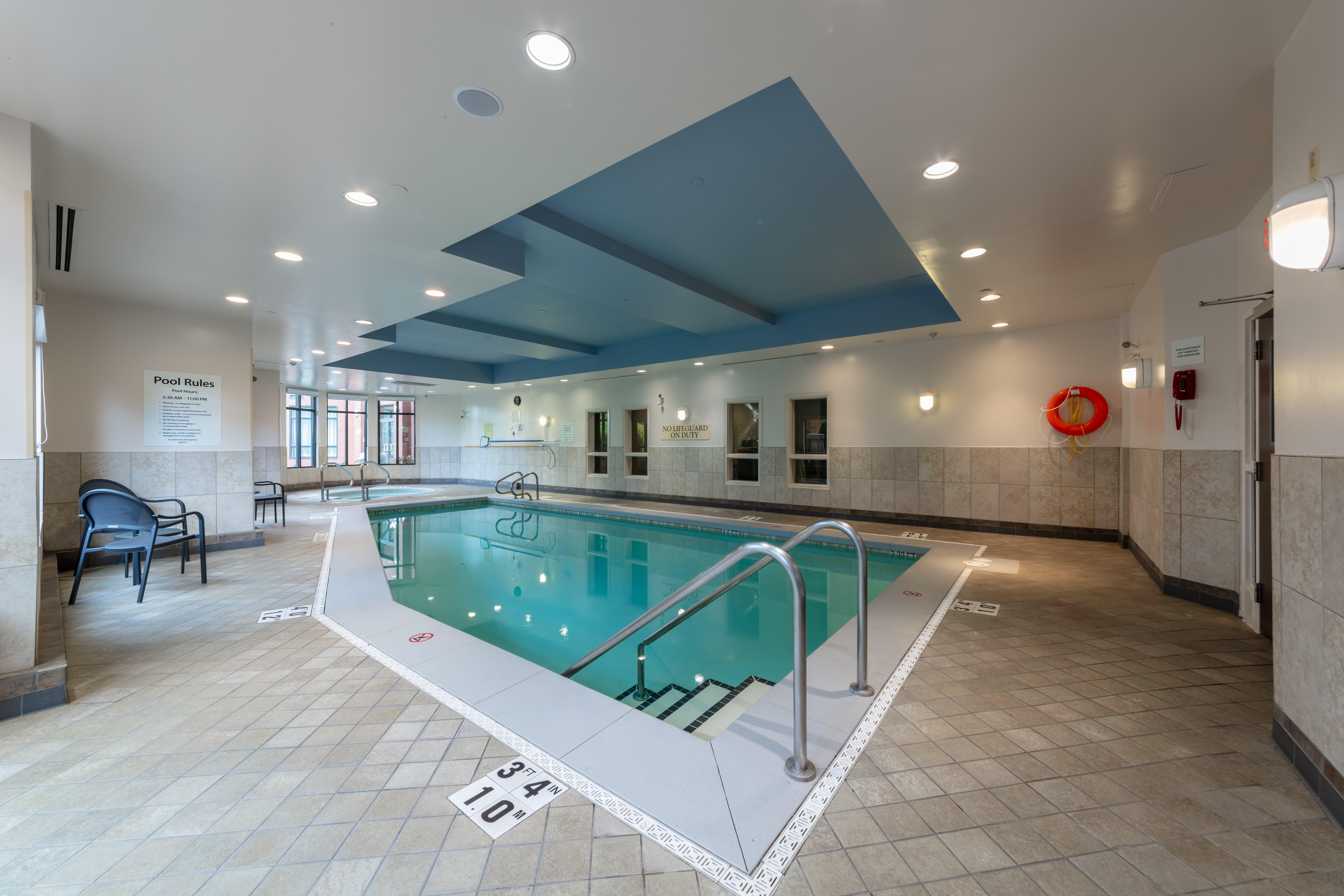 Holiday Inn Express & Suites Riverport Richmond By Ihg Εξωτερικό φωτογραφία