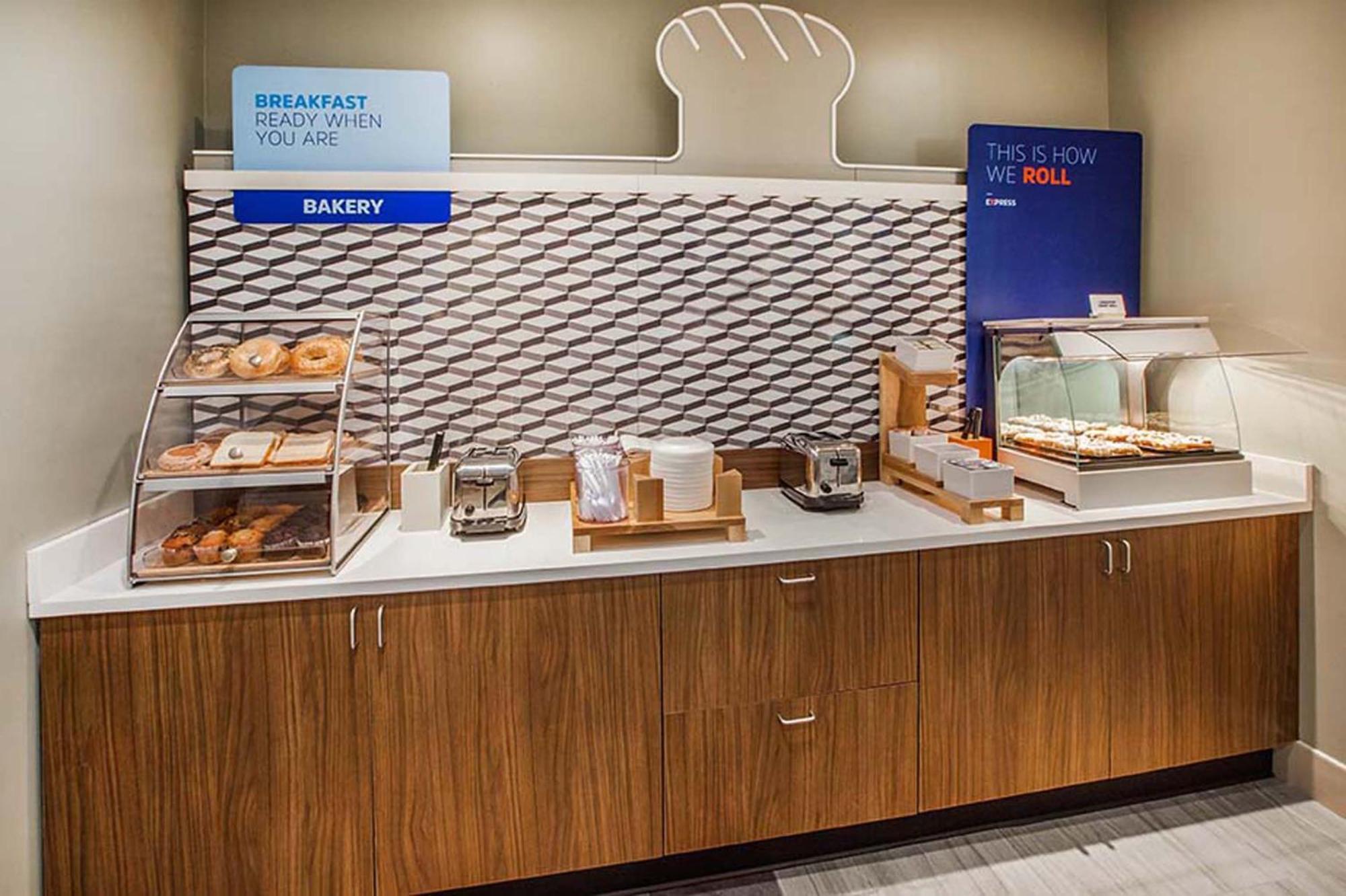 Holiday Inn Express & Suites Riverport Richmond By Ihg Εξωτερικό φωτογραφία