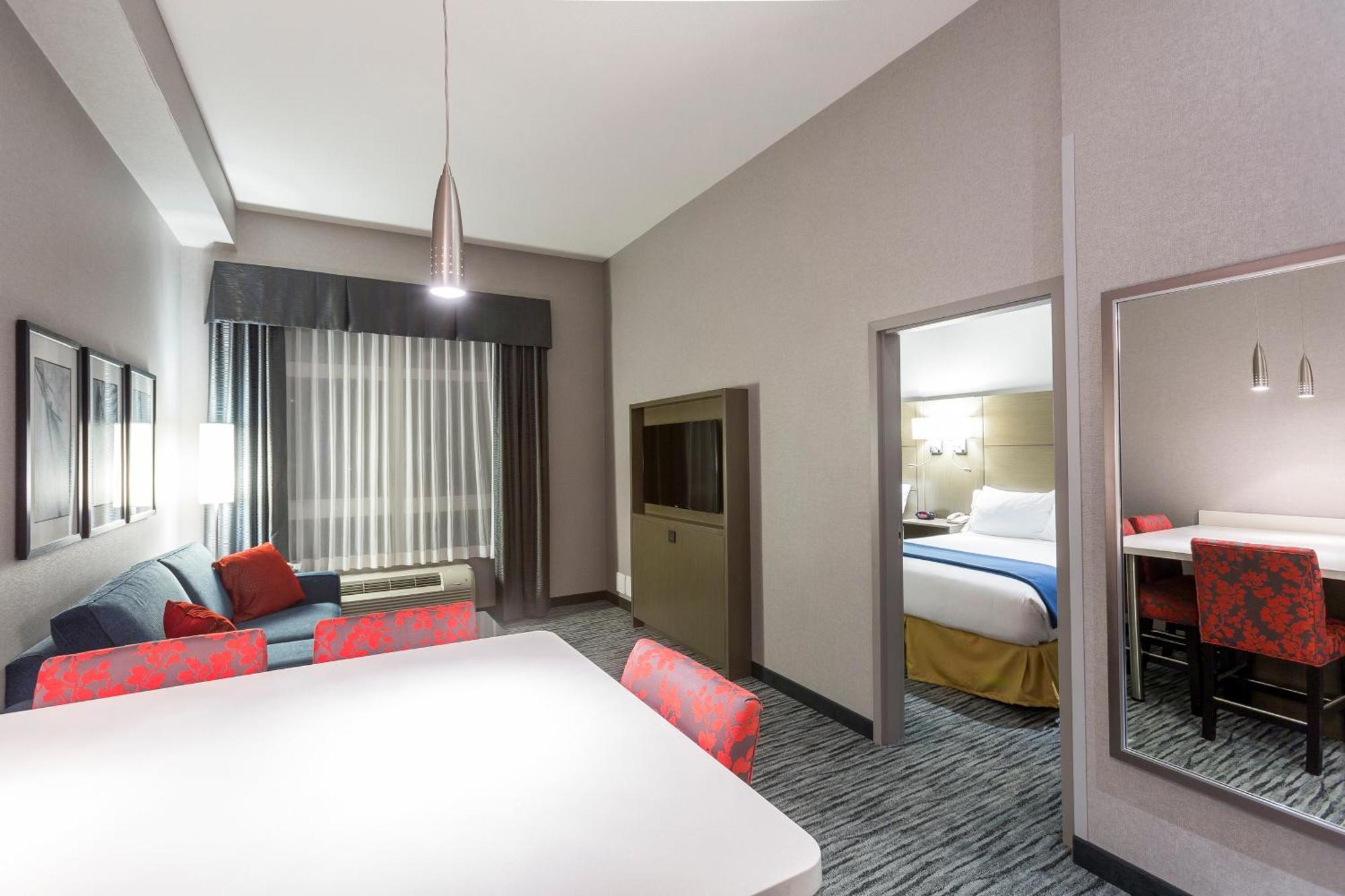 Holiday Inn Express & Suites Riverport Richmond By Ihg Εξωτερικό φωτογραφία