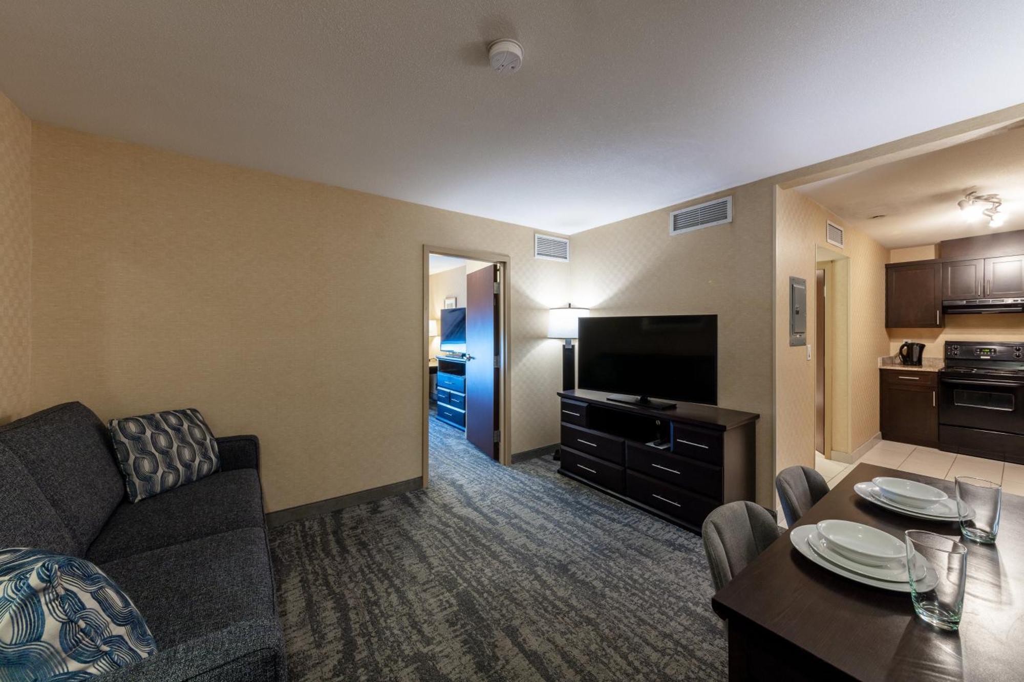 Holiday Inn Express & Suites Riverport Richmond By Ihg Εξωτερικό φωτογραφία